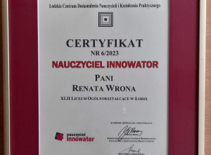 Pani Renata Wrona z nagrodą