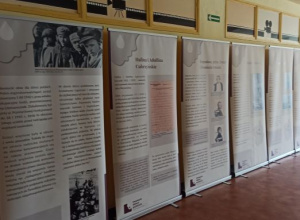 wystawa Muzeum Dzieci Polskich- ofiar totalitaryzmu w XLII LO