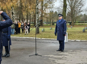 Uroczystości w Alei Dębów Pamięci Policjantów II RP Ofiar Zbrodni Katyńskiej