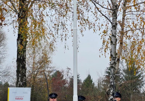 Wciągnięcie flagi na maszt