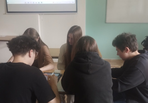 Uczniowie podczas warsztatów